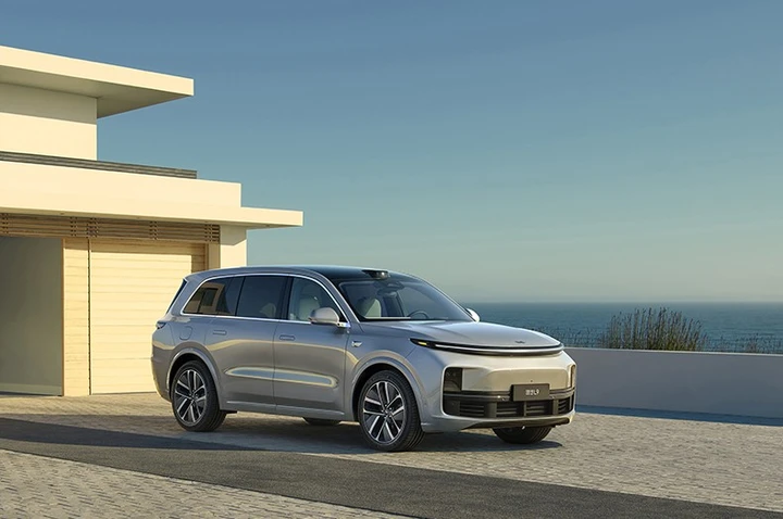 Li L9: il maxi SUV cinese iper-tecnologico