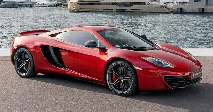 Lewis Hamilton, all'asta un suo pezzo pregiato: la McLaren MP4-12C