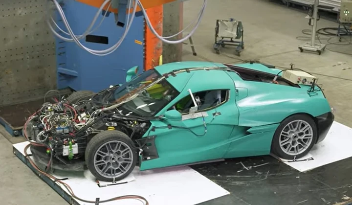 Rimac Nevera: nei crash test 