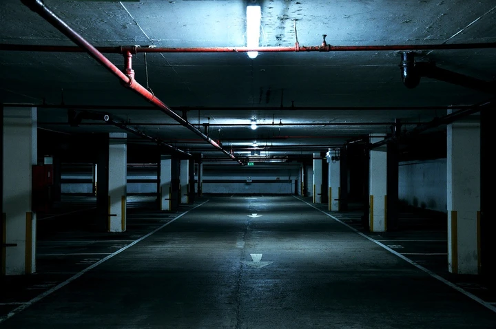 Parcheggio a pagamento e furto d’auto: chi è responsabile