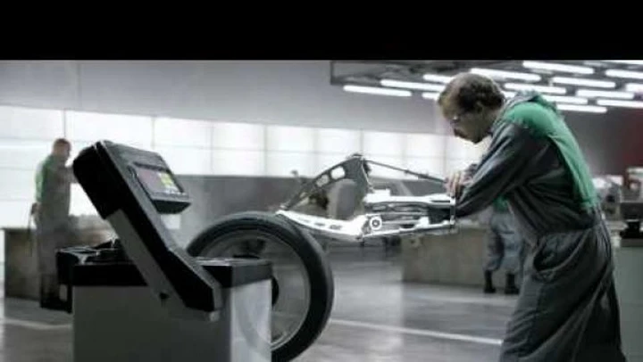Video: Skoda Fabia RS; ecco come la costruiscono...