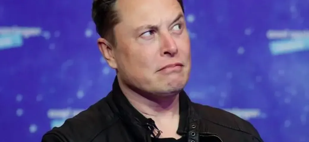 Elon Musk apre a petrolio e gas, ma solo a breve termine
