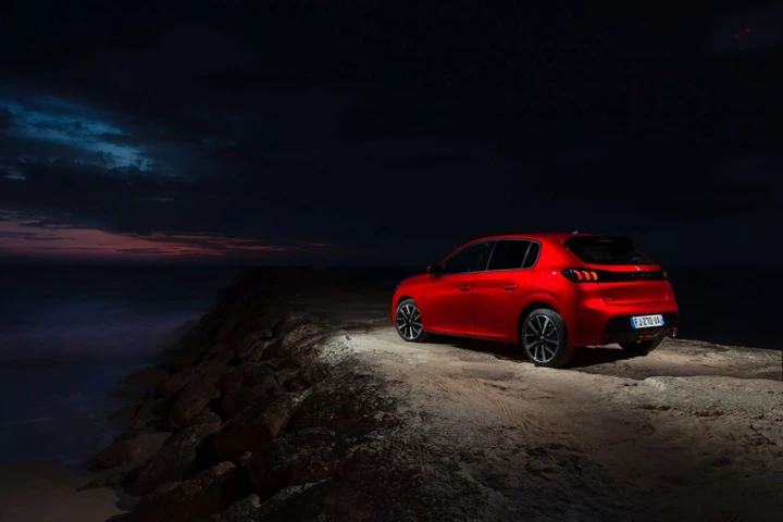 Peugeot 208: le prime indiscrezioni sul restyling