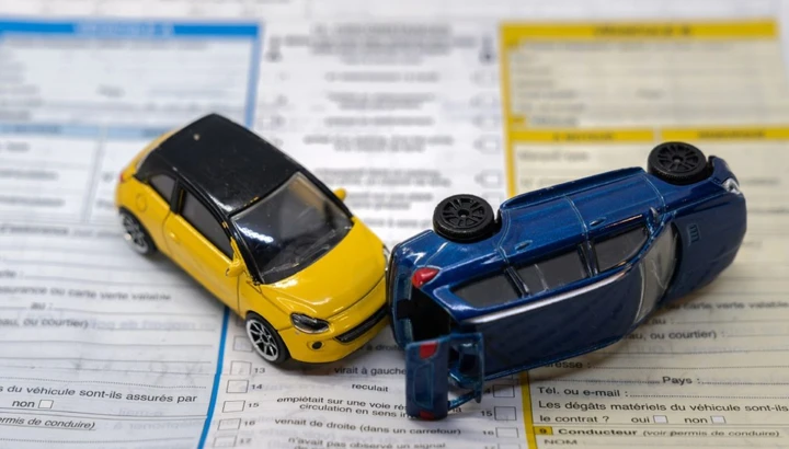 Assicurazione auto scaduta: cosa succede dopo i 15 giorni di tolleranza