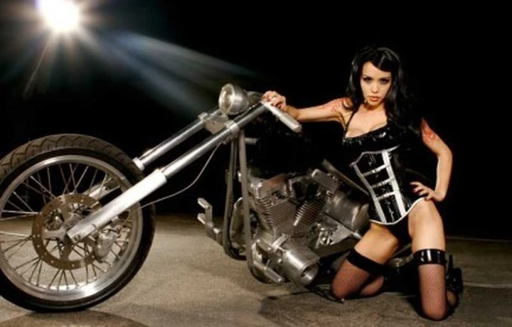 Sexy Bikers: dark chopper