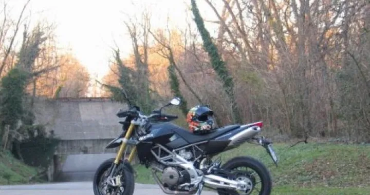 Test Aprilia Dorsoduro Cap.2: la scacciapensieri