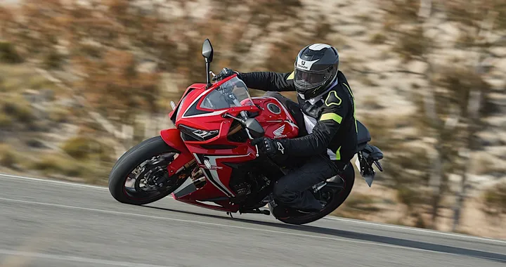 Nuova Honda CBR650R: primo contatto