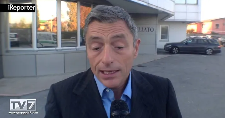 SECTOR ABBANDONA LORENZO E SI SCHIERA CON ROSSI