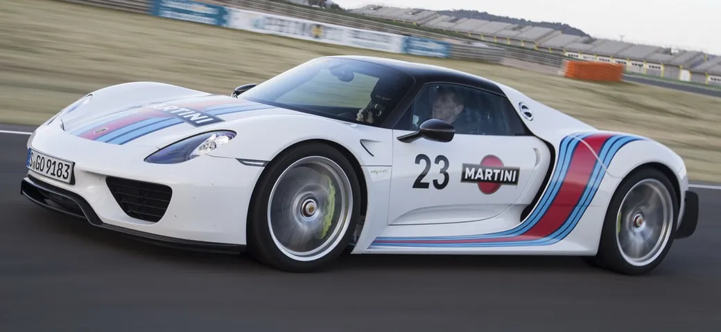 Al Nurburgring con le Porsche 918 [Video]