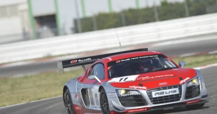 Valentino Rossi guida l'Audi R8 LMS al World Ducati Week