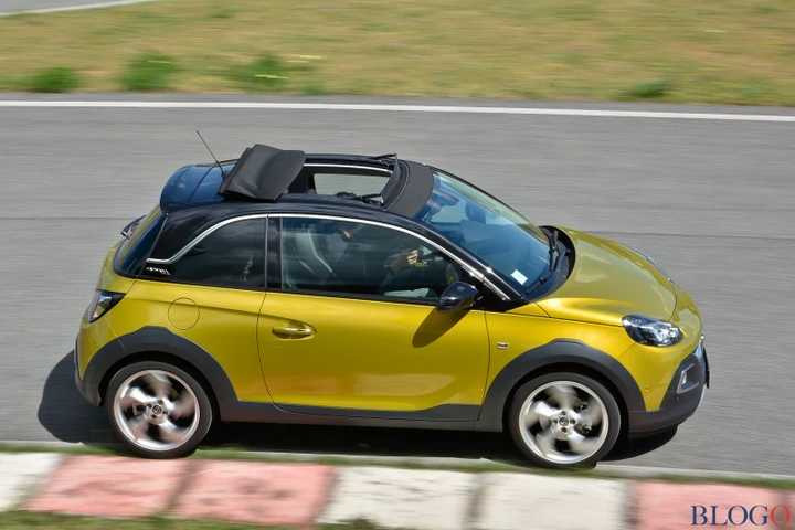 Opel Adam Rocks Air 1.0 SGE: la prova su strada