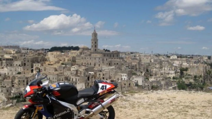 Foto del giorno: Aprilia RSV 1000 Haga a Matera