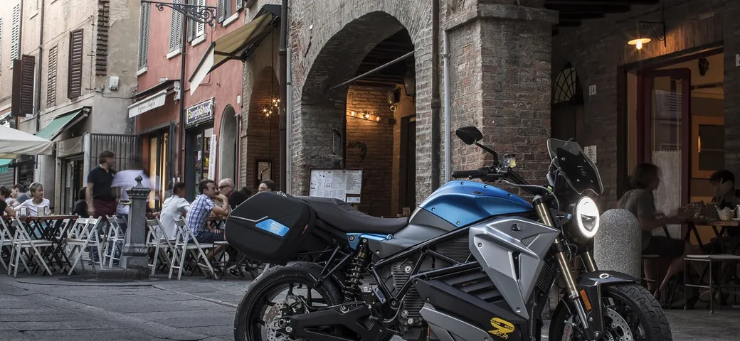 Energica, l'ex pilota Pierluigi Martini entra in società