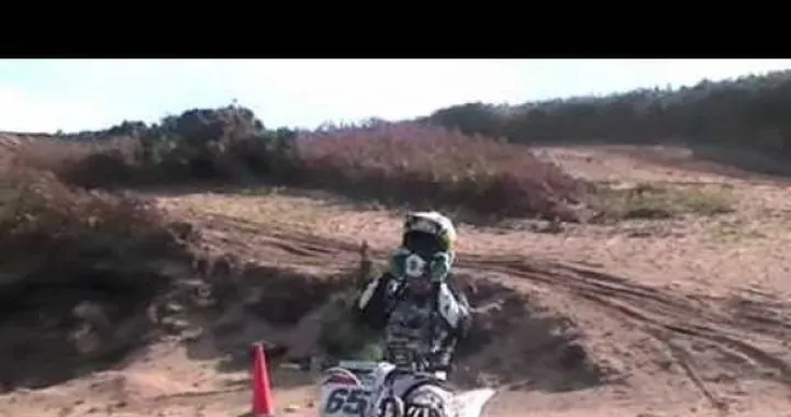 Video: Jonathan Rea, Keith Amor e David Knight, tre amici al crossodromo