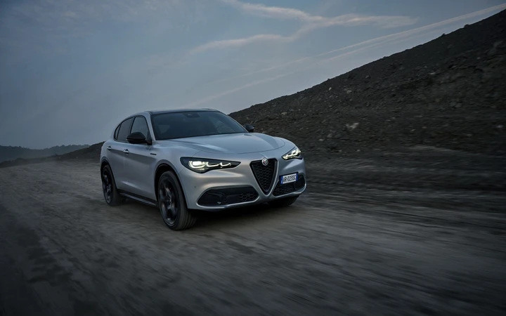 Alfa Romeo Giulia e Stelvio 2023: le novità del restyling