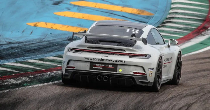 Porsche entra in borsa e le azioni sono già al rialzo