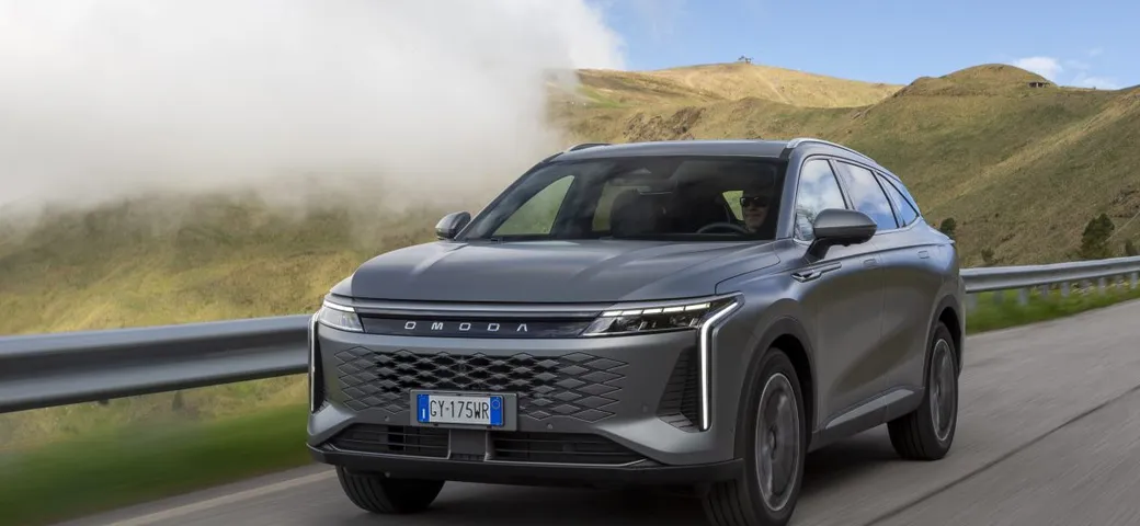 Omoda 9 Super Hybrid: il nuovo SUV cinese che sfida il mercato europeo