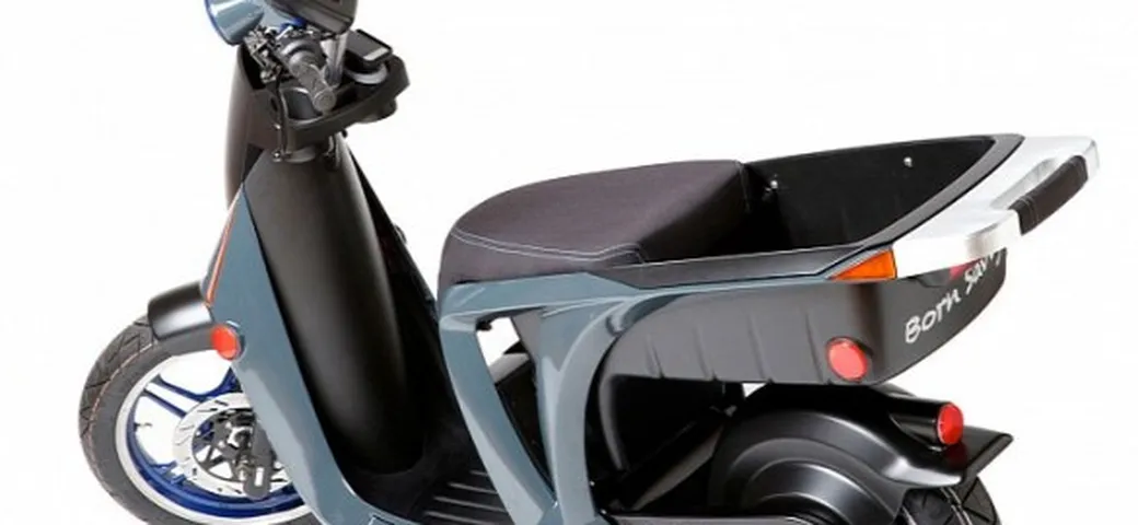 Mahindra presenta il primo E-Scooter con integrazione per smartphone