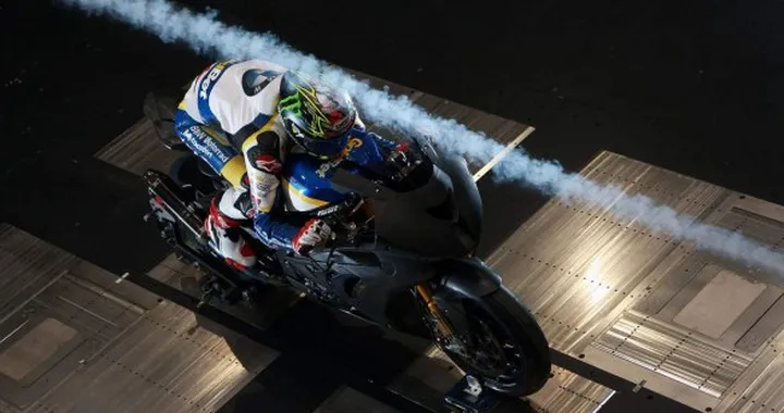 Test di Chaz Davies nella galleria del vento BMW