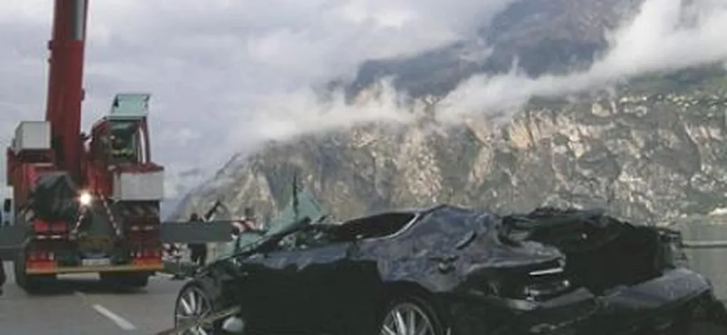 350.000 Dollari per la Aston Martin DBS distrutta di 007
