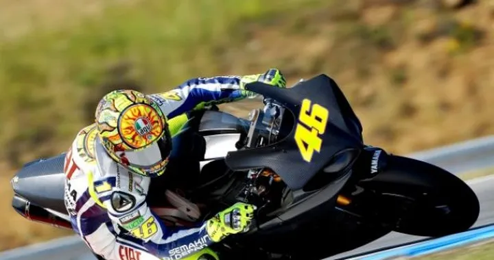 Il team Sterilgarda Yamaha a Silverstone con le indicazioni di Valentino Rossi