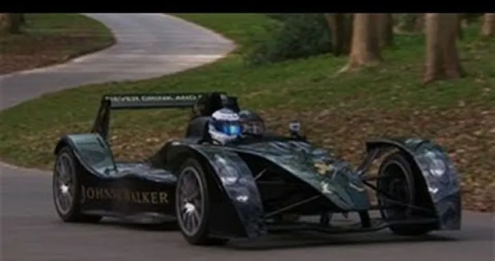 Caparo T1: la prova di Mika Hakkinen!