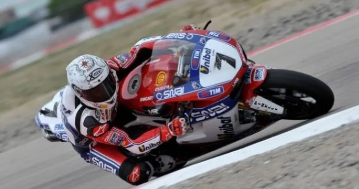 SBK, Miller: Checa vince "in casa" Gara1 davanti a Melandri. Terzo Biaggi.
