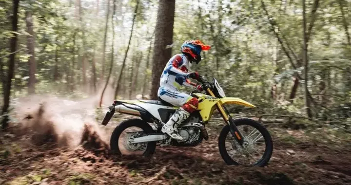 Suzuki DR-Z Academy 2026: corsi off-road, prezzi e date disponibili
