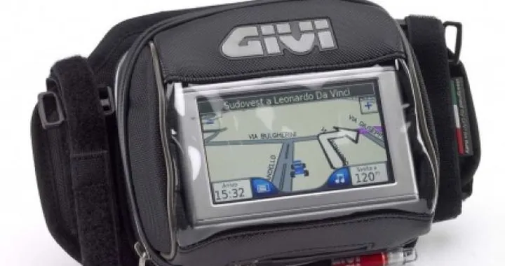 Givi S850: il porta navigatore per moto