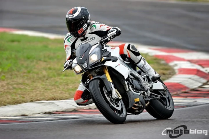 Aprilia Tuono R ABS m.y. 2014: il test di motoblog