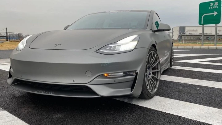 Tesla Model 3 da record sul circuito di Tsukuba