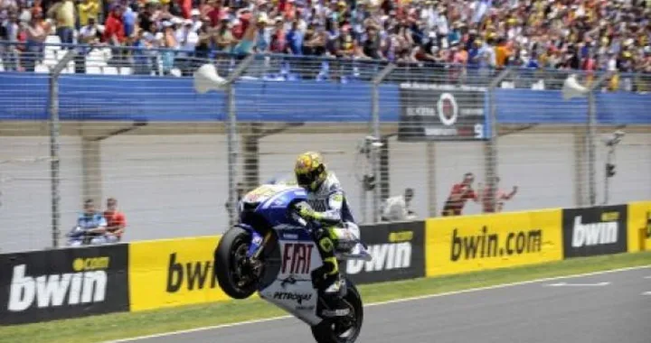MotoGP a Jerez: Rossi c'è! Lorenzo no