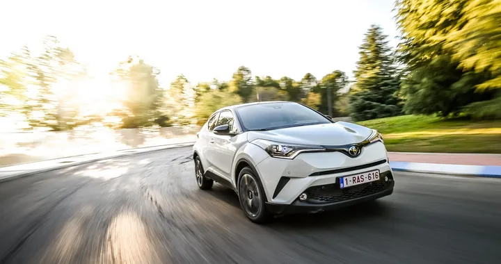 Toyota C-HR 1.2 Turbo FWD Active: la nostra video prova
