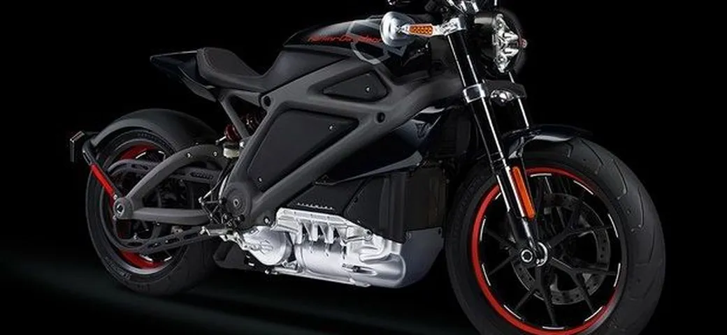 Harley-Davidson LiveWire: la H-D elettrica esiste e sta per arrivare [FOTO e VIDEO]