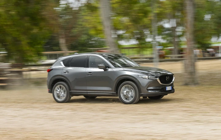 Mazda CX-5 2.2 Skyactiv-D 4WD 6AT Signature 2021: la prova su strada
