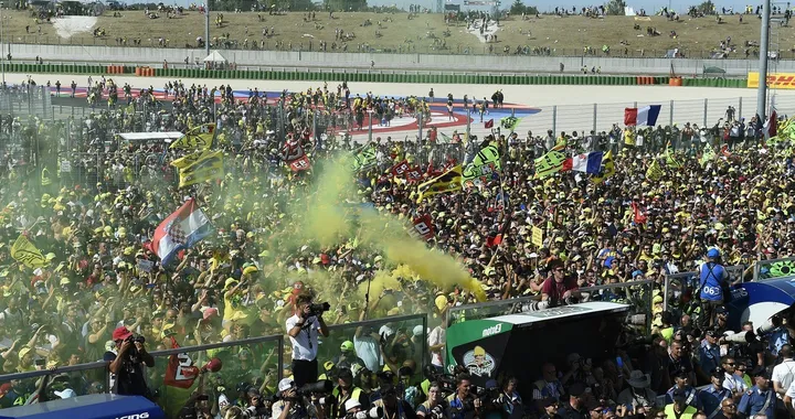MotoGP Misano, la “carica” dei 160 mila. Tutto merito di Rossi?