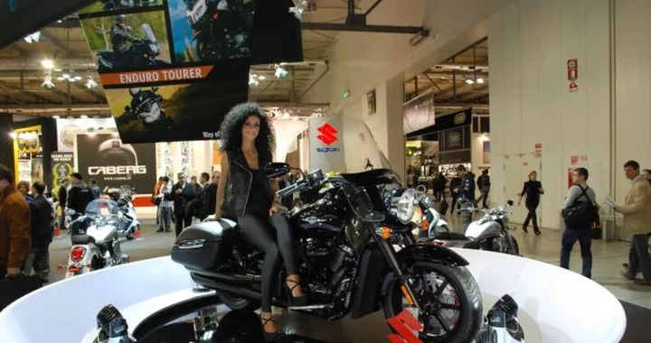 Suzuki Intruder C1500T 2013 - Salone EICMA di Milano