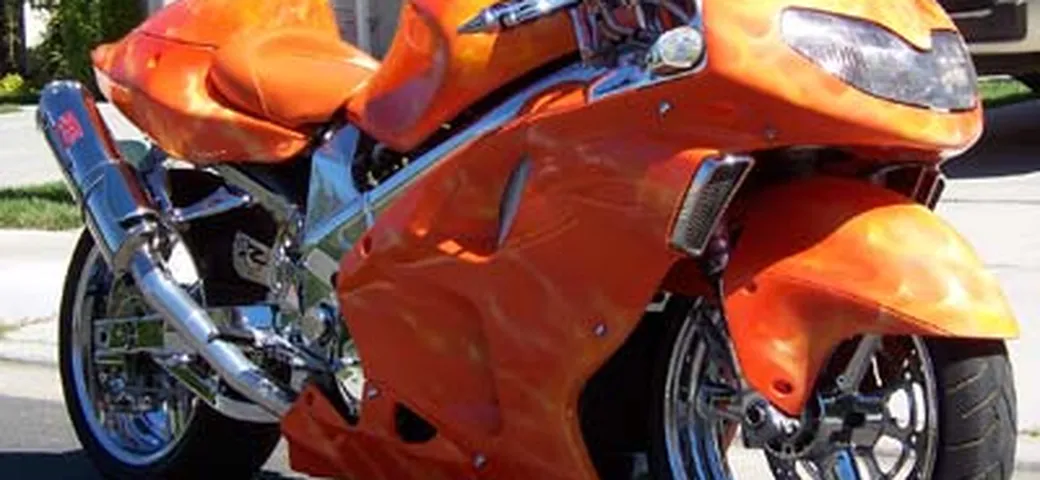 Suzuki TLR 1000 Orange