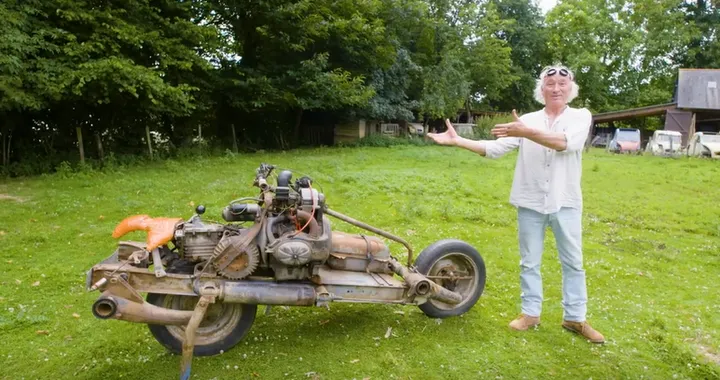 Video: Fuga dal deserto con una Citroen 2CV modificata
