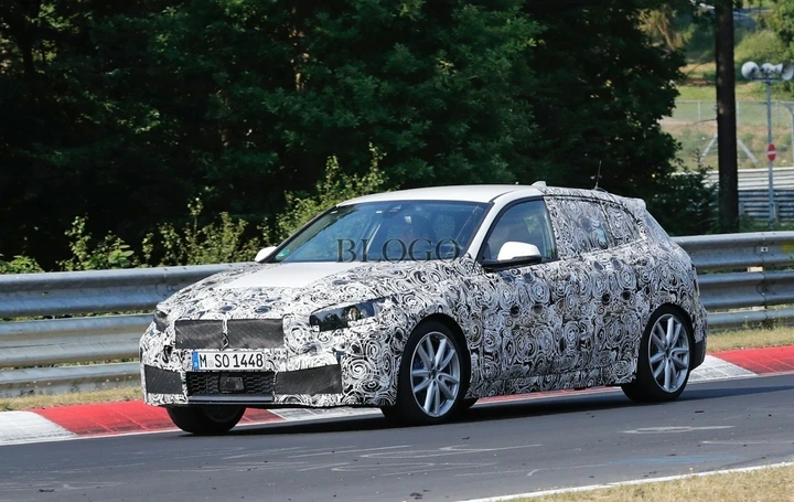 BMW Serie 1: foto spia al Nurburgring