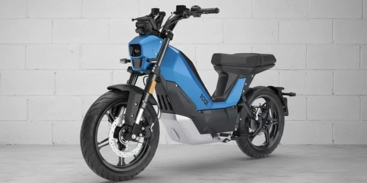 Peugeot 103 elettrica: il ritorno del moped iconico per la città