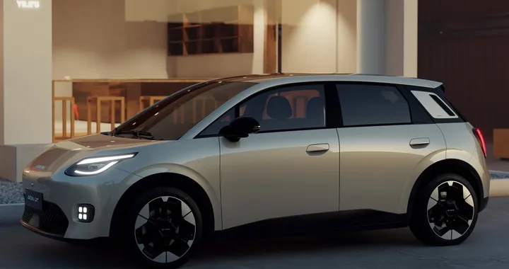 AION UT: Il SUV urbano elettrico del gruppo GAC al debutto in Cina