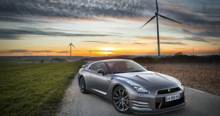 Nissan GT-R 2013: prezzo in Italia da 94.150 Euro