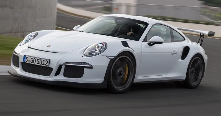 Porsche al Nardò Technical Center [Video]
