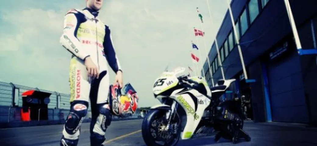 Jonathan Rea testa a Sepang la Honda RC212V di Stoner