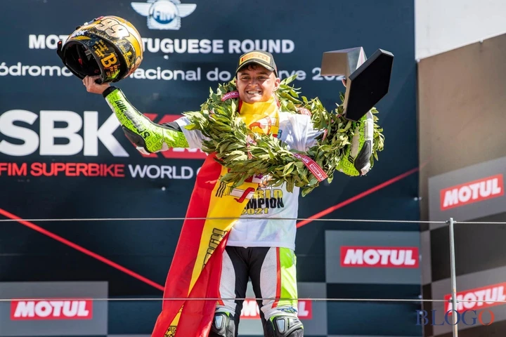 Supersport 300: Adrian Huertas Campione del Mondo 2021