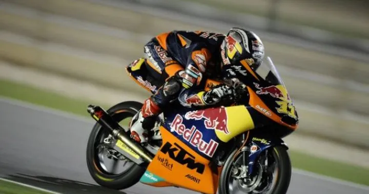 Moto3, Estoril: finale polemico con Cortese in volata su Vinales. 6° Antonelli, incidente per Fenati