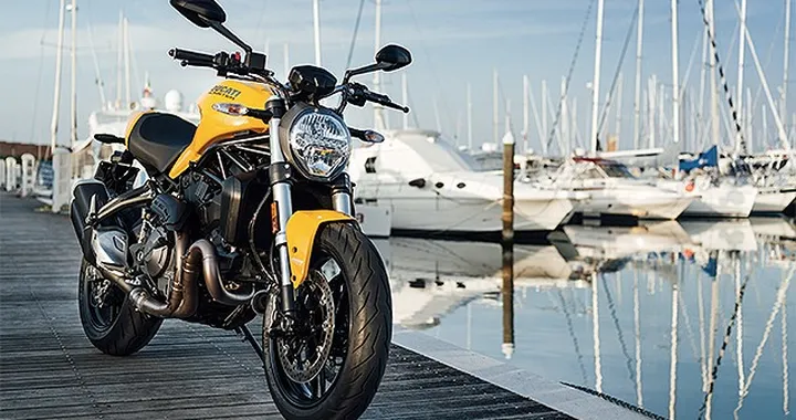 Ducati: svelato un rinnovato Monster 821