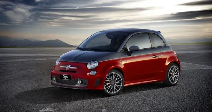 Abarth: tutte le novità presentate al Salone di Parigi 2012