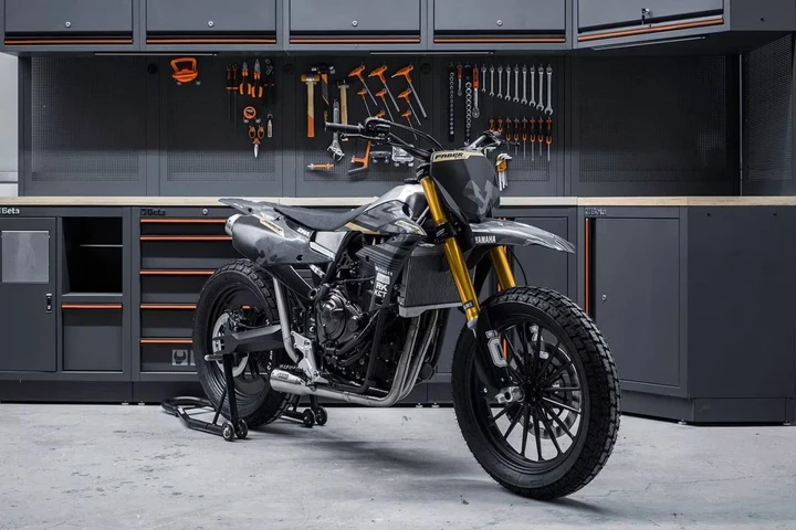 Dall’off-road alla pista: la Yamaha Ténéré 700 diventa una Flat Tracker epica